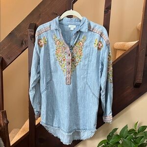 Sundance S Blue Embroidered Denim Top